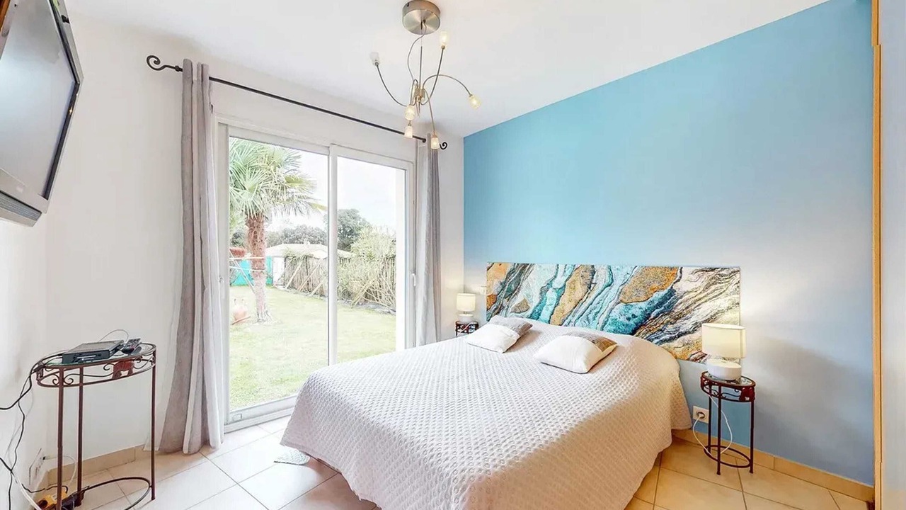 Photo of Bedroom in Meschers-sur-Gironde