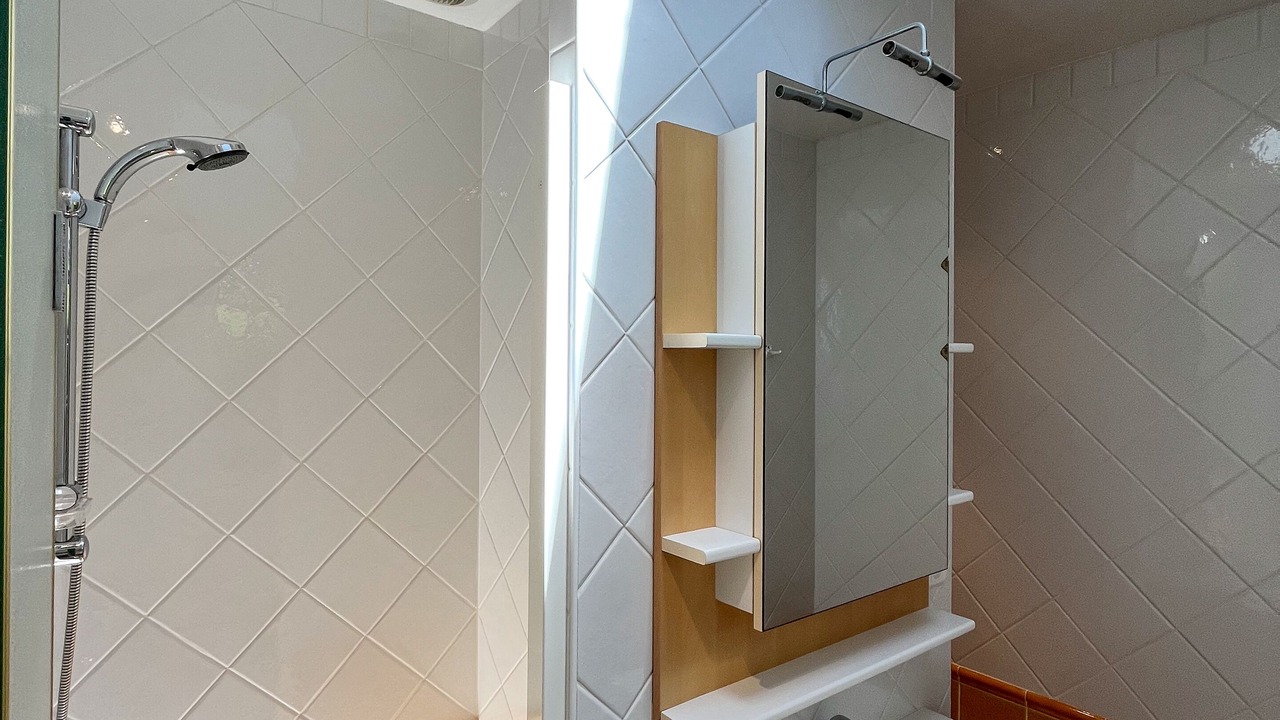 Photo of Bathroom in Messanges