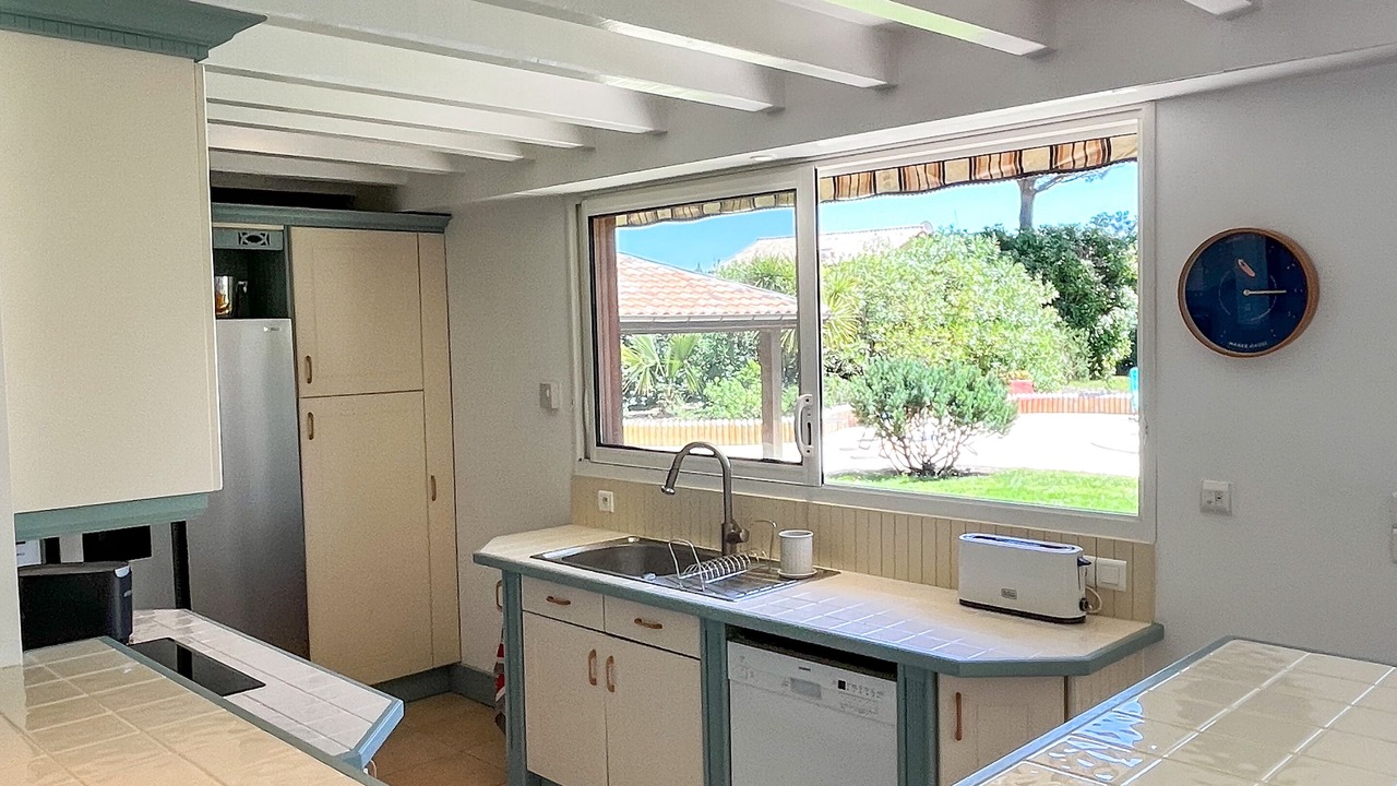 Photo of Kitchen in Messanges