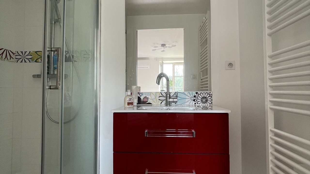 Photo of Bathroom in Saint-Robert