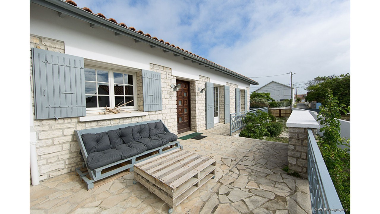 Photo of Patio Balcony in La Bree-les-Bains