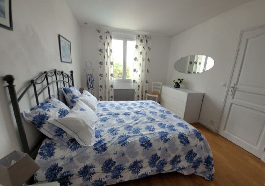 Photo of Bedroom in Saint-Georges-de-Didonne