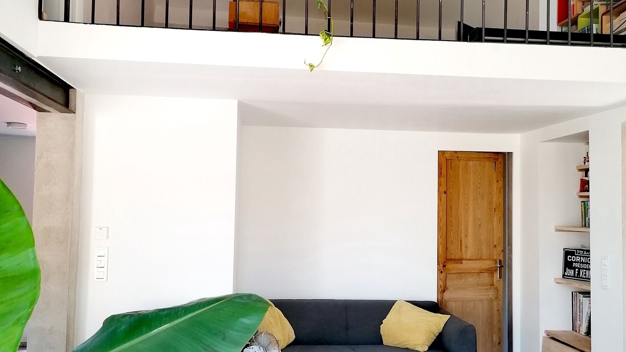 Photo of Livingroom in 8th Arrondissement