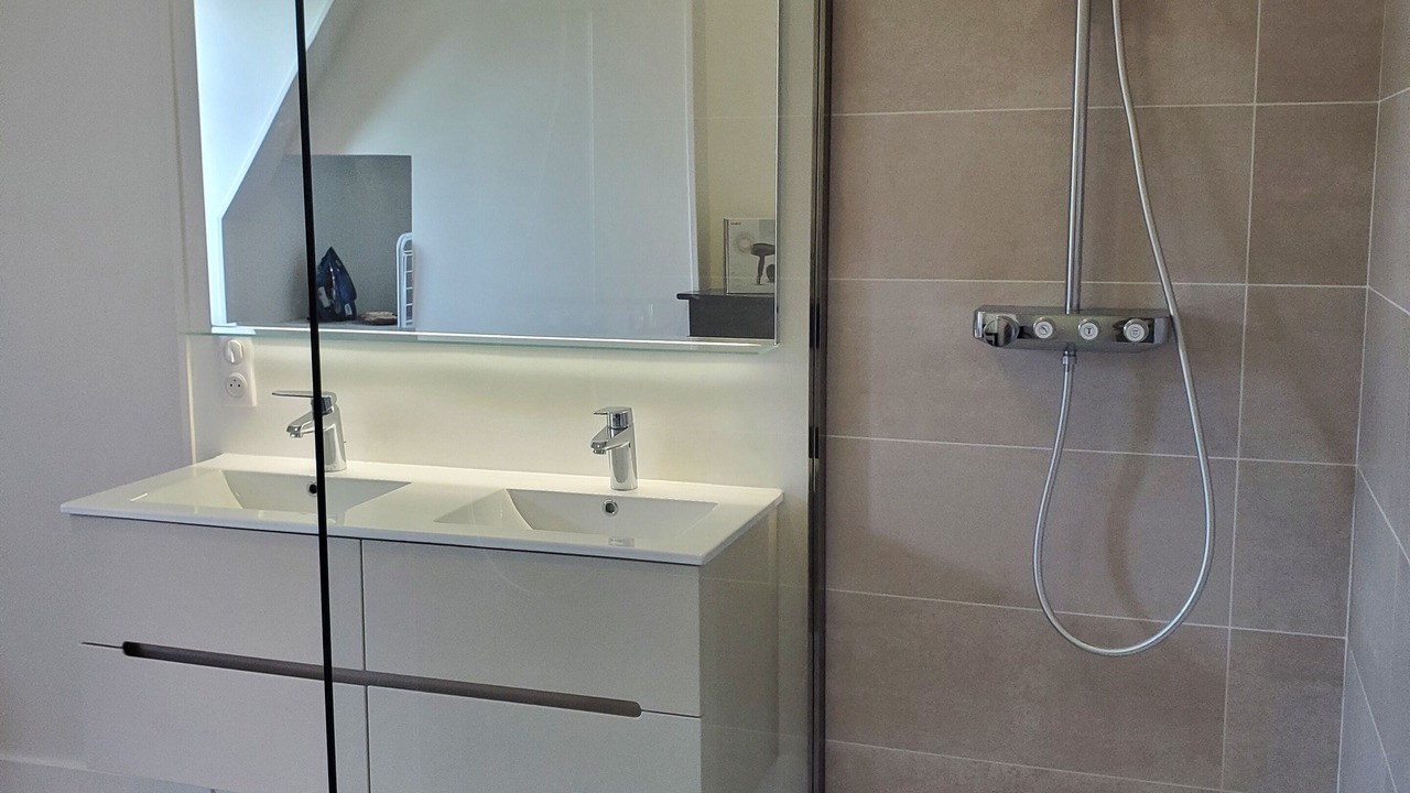 Photo of Bathroom in Cognac