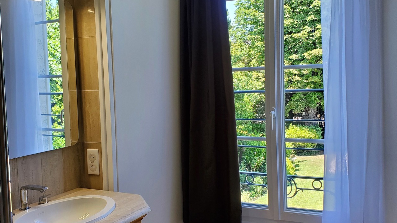 Photo of Bathroom in Cognac