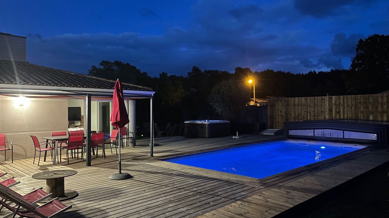 Photo of Outdoor in Grayan-Et-L'Hopital