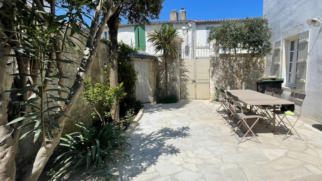 Photo of Outdoor in Ars-en-Re