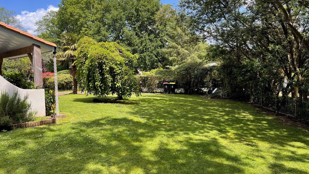Photo of Outdoor in Saint-Sulpice-et-Cameyrac