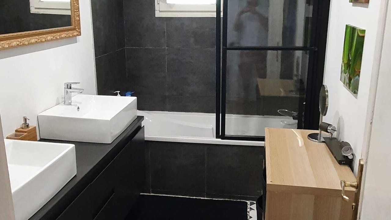 Photo of Bathroom in Saint-Sulpice-et-Cameyrac