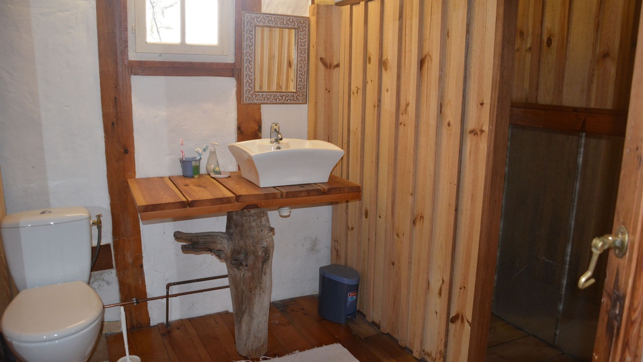 Photo of Bathroom in Pissos