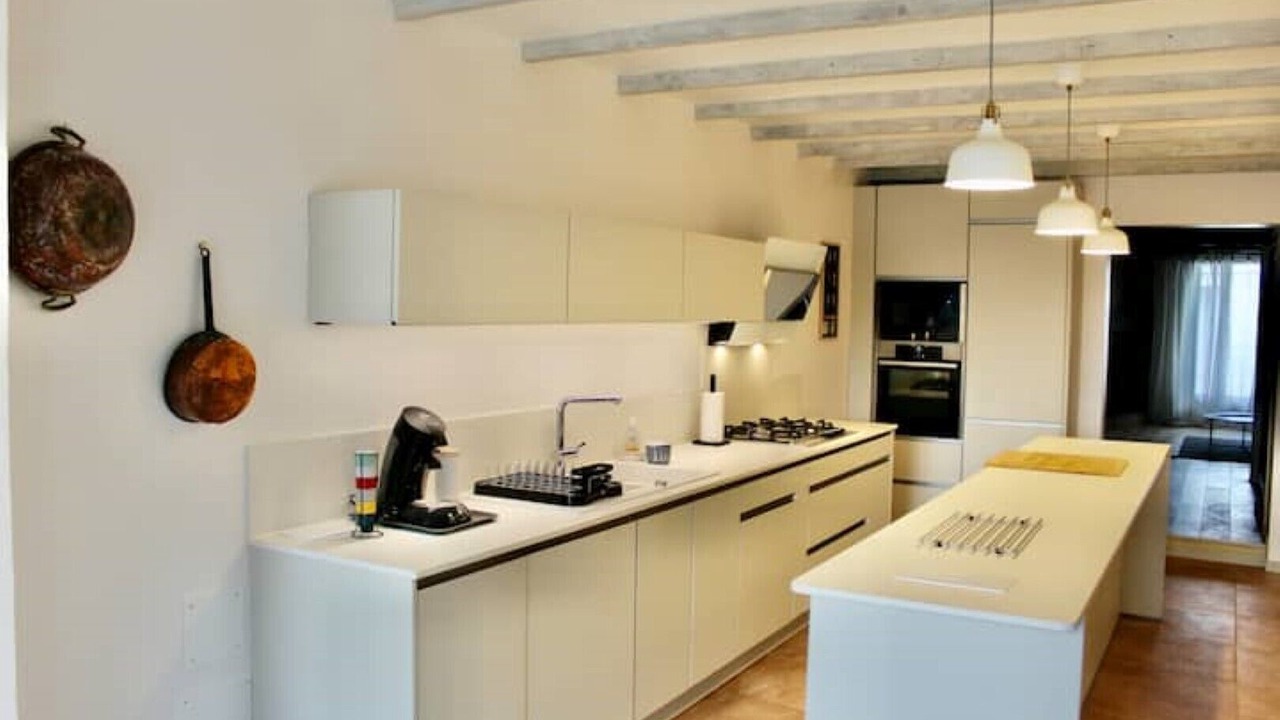 Photo of Kitchen in Port-Sainte-Foy-et-Ponchapt