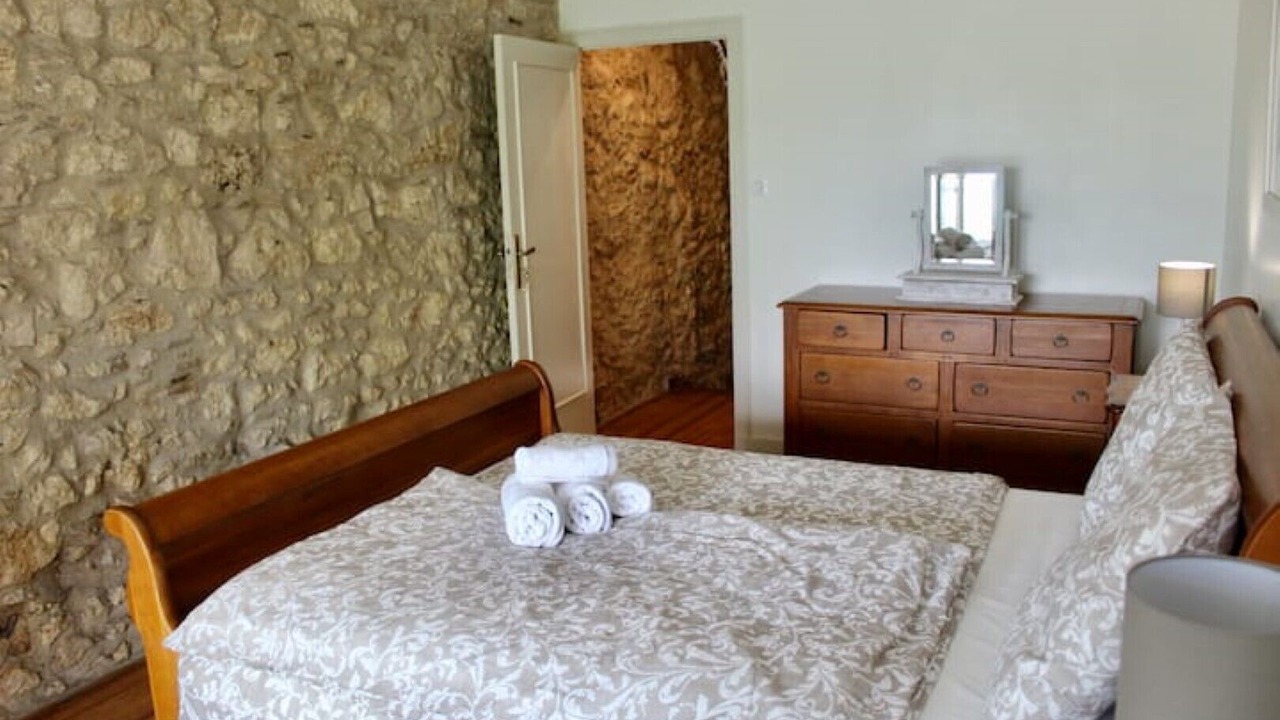 Photo of Bedroom in Port-Sainte-Foy-et-Ponchapt