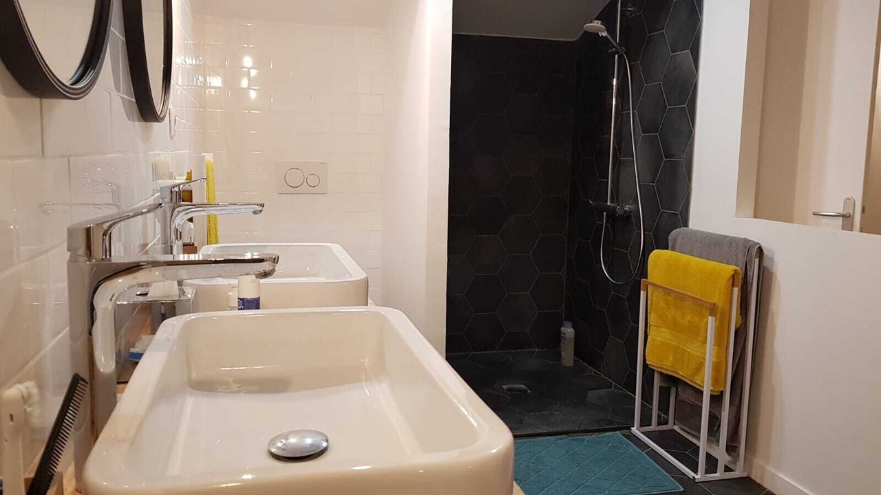Photo of Bathroom in 8th Arrondissement