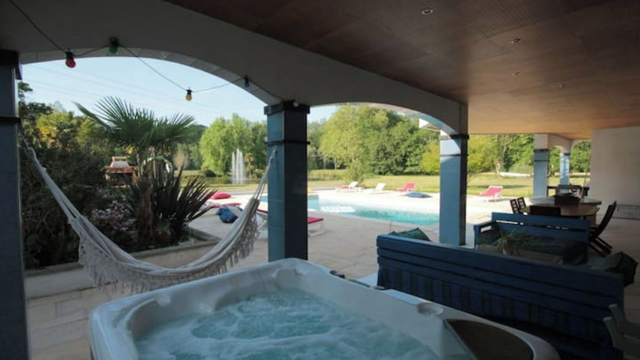 Photo of Patio Balcony in Saint-Laurent-de-Gosse