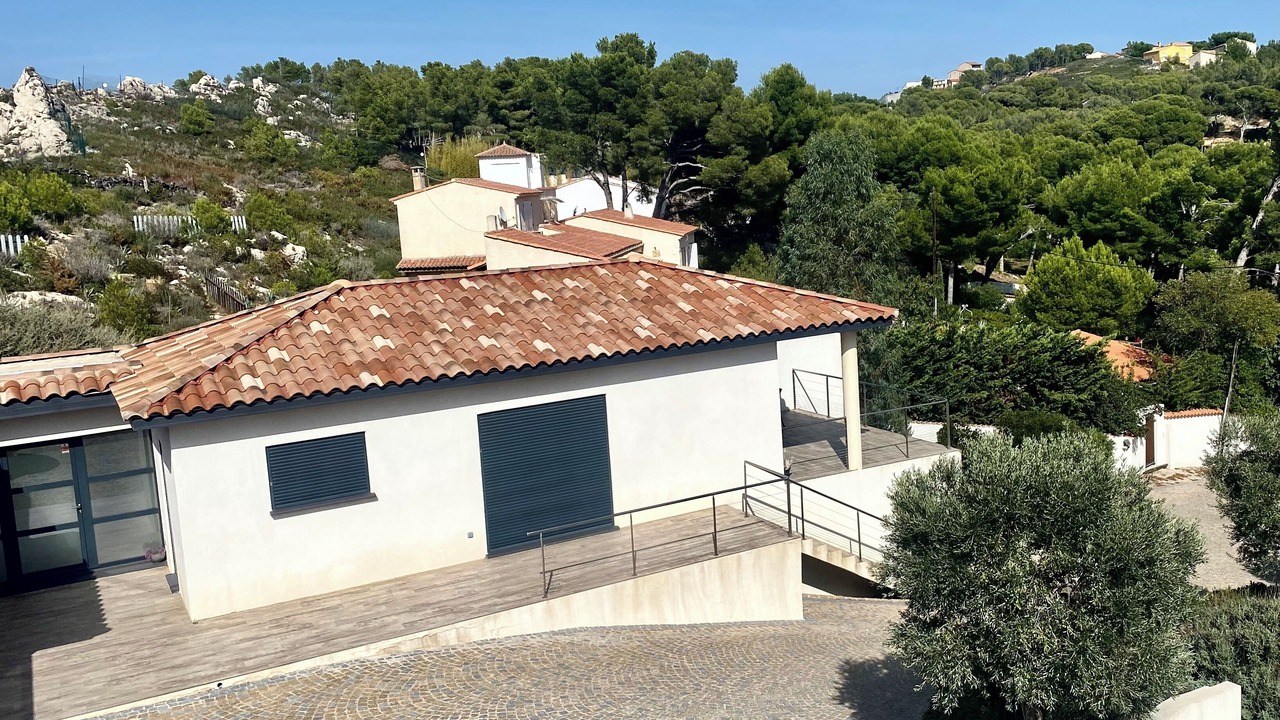 Photo of Outdoor in Ensues-la-Redonne