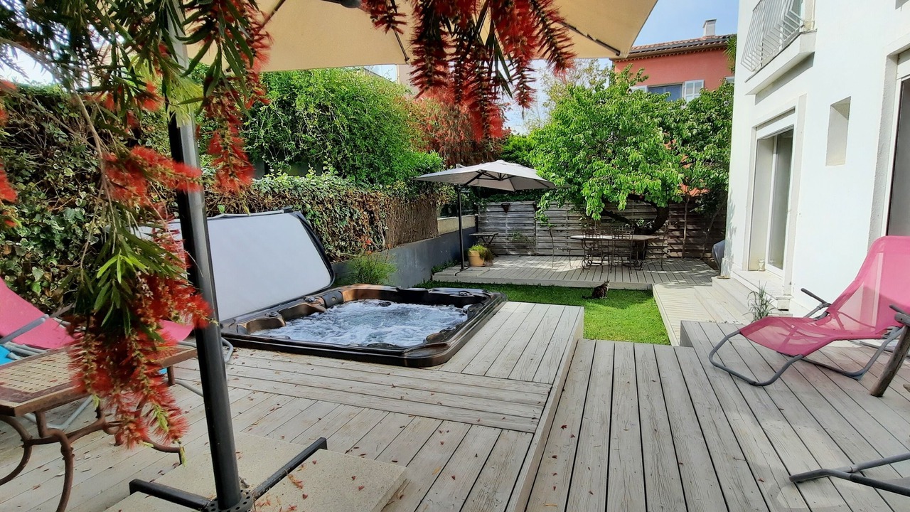 Photo of Patio Balcony in Hyeres City Centre