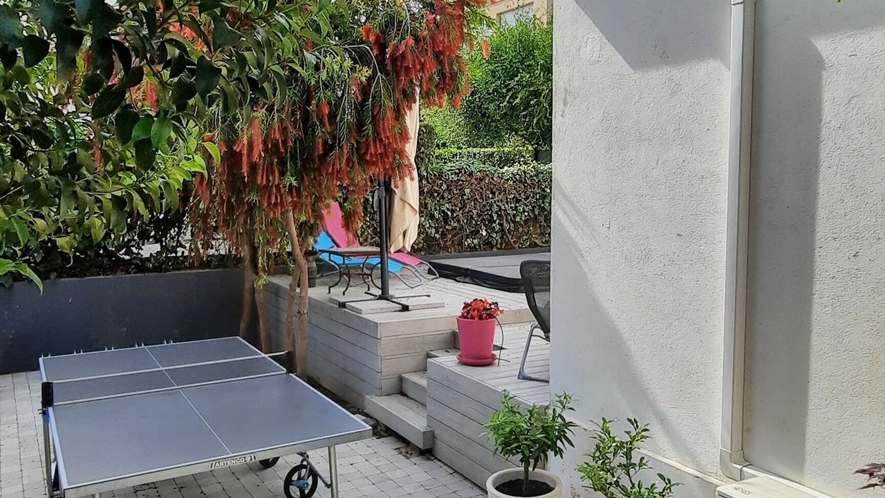Photo of Patio Balcony in Hyeres City Centre