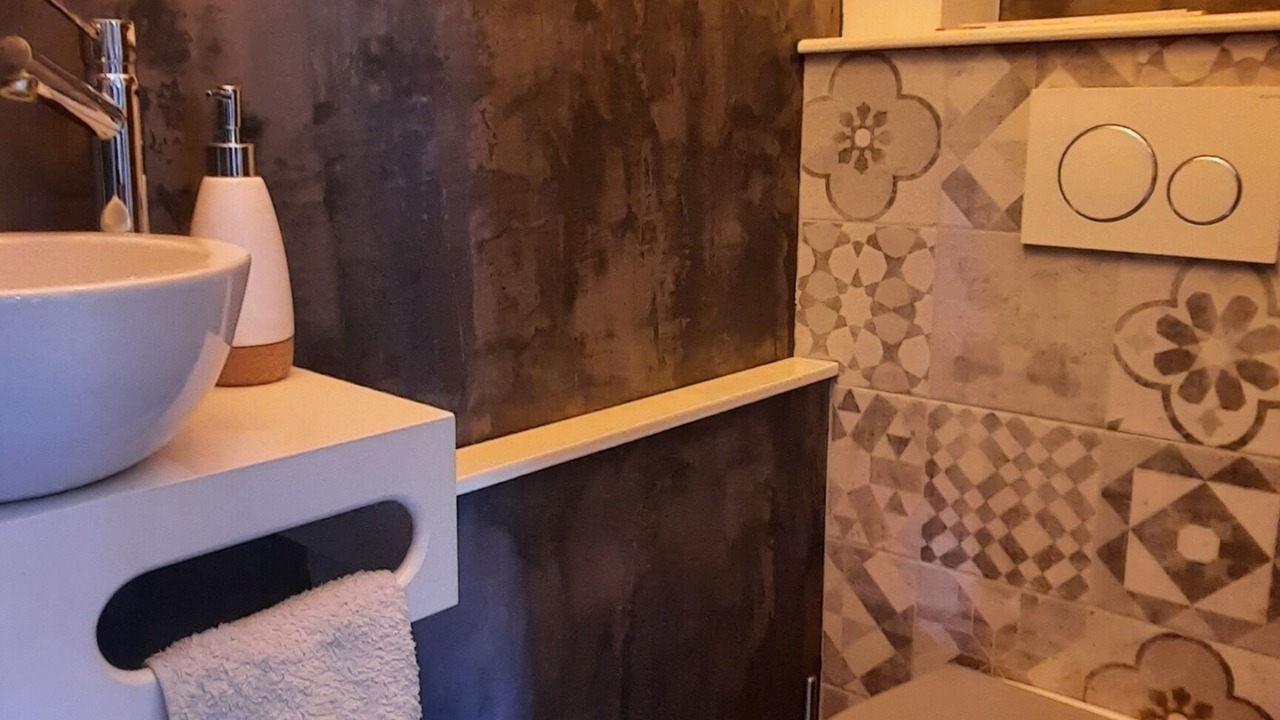 Photo of Bathroom in Hyeres City Centre