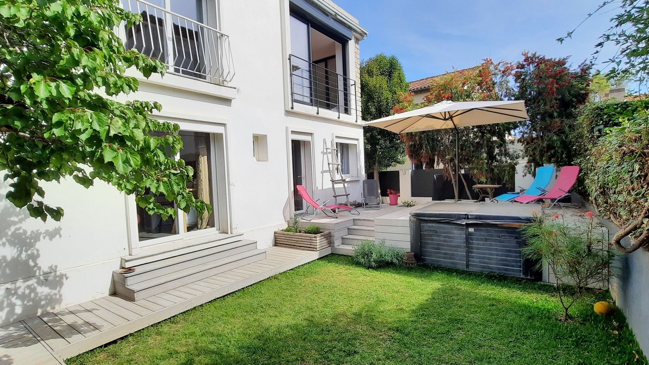 Photo of Patio Balcony in Hyeres City Centre