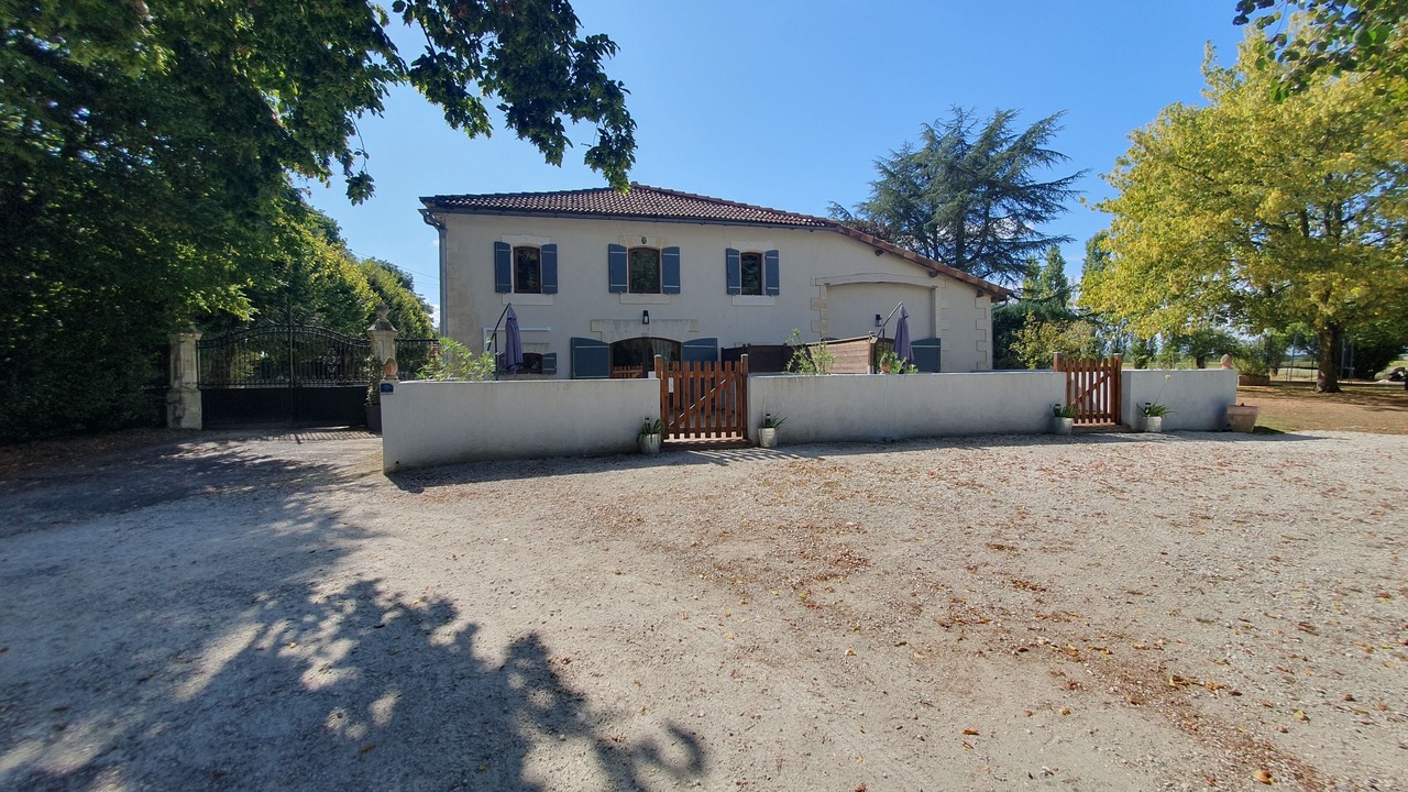 Photo of Outdoor in Chaunac