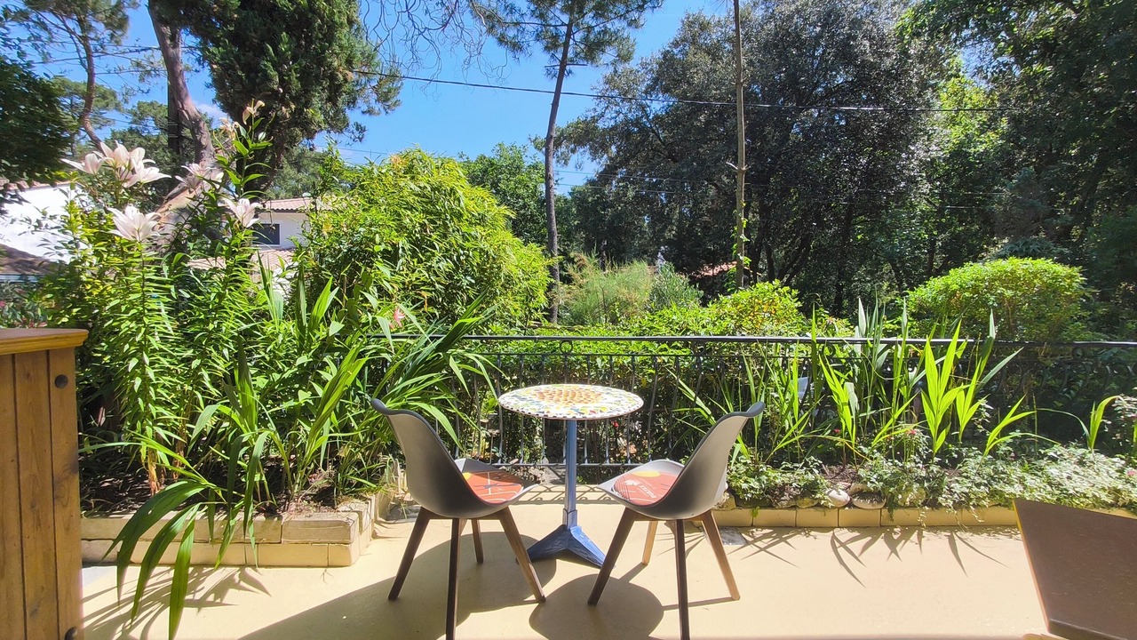Photo of Patio Balcony in Ronce-les-Bains
