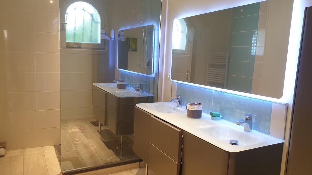 Photo of Bathroom in Le Taillan-Medoc