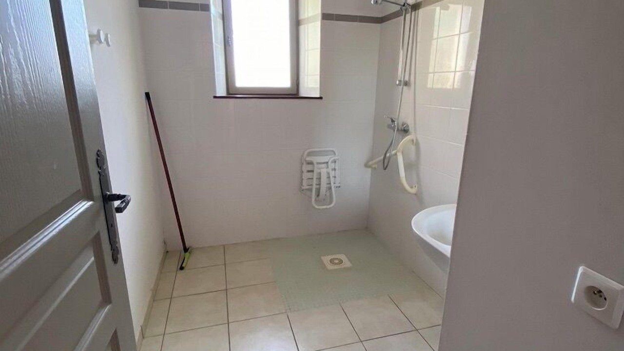 Photo of Bathroom in Chalais