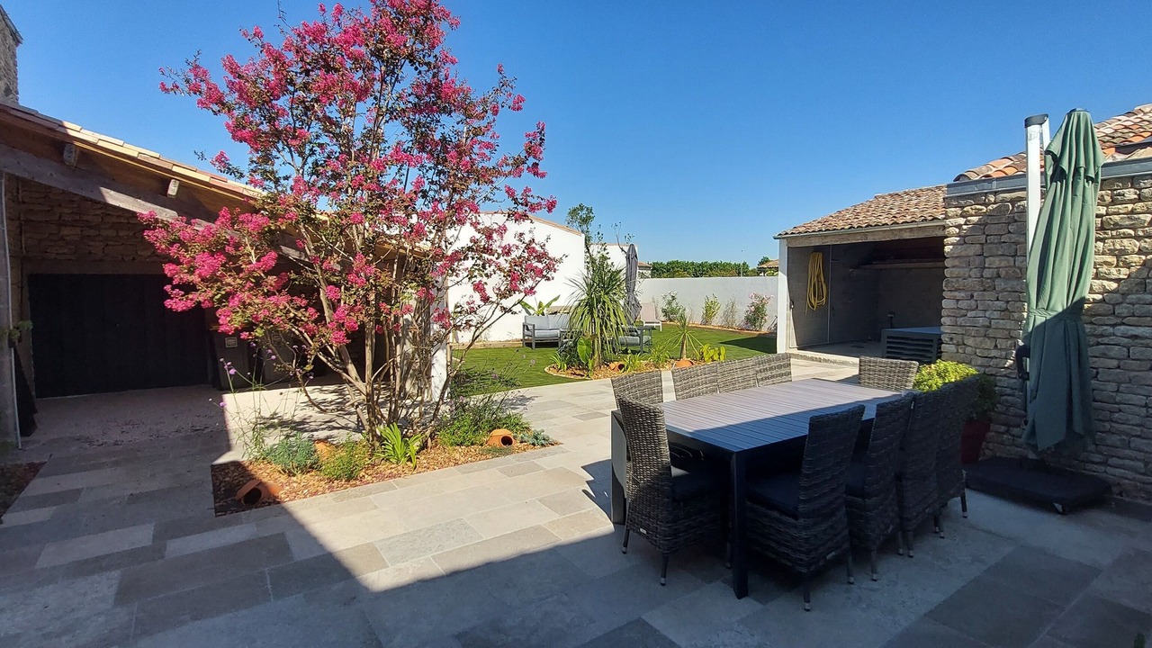 Photo of Patio Balcony in Saint-Clement-des-Baleines