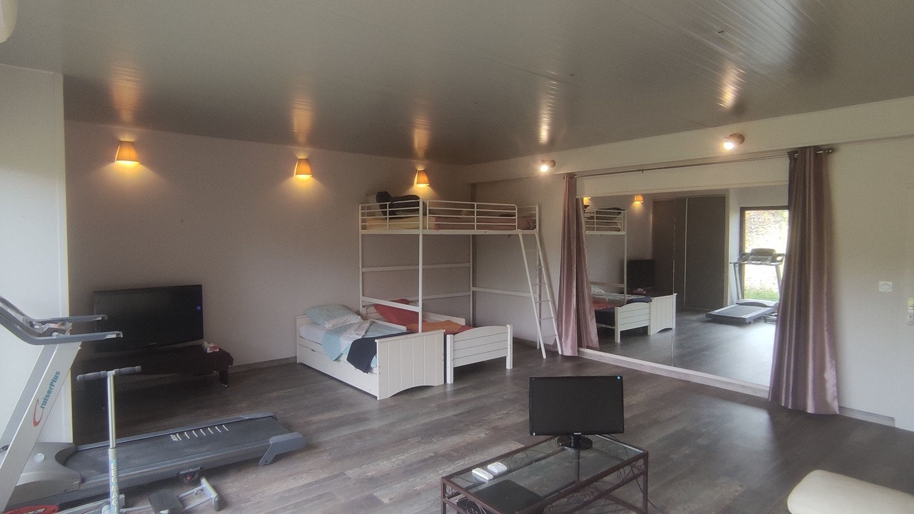 Photo of Bedroom in Saint-Hilaire-de-Lusignan