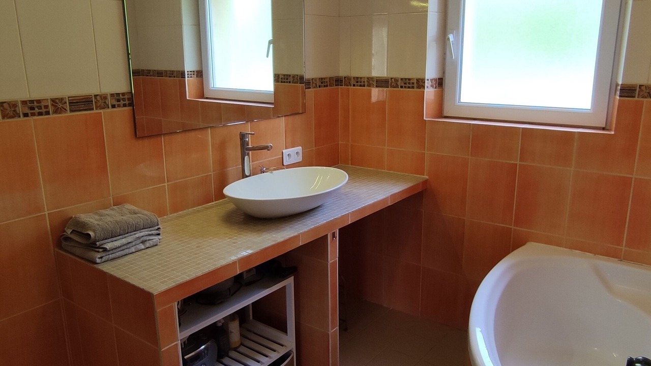 Photo of Bathroom in Saint-Hilaire-de-Lusignan