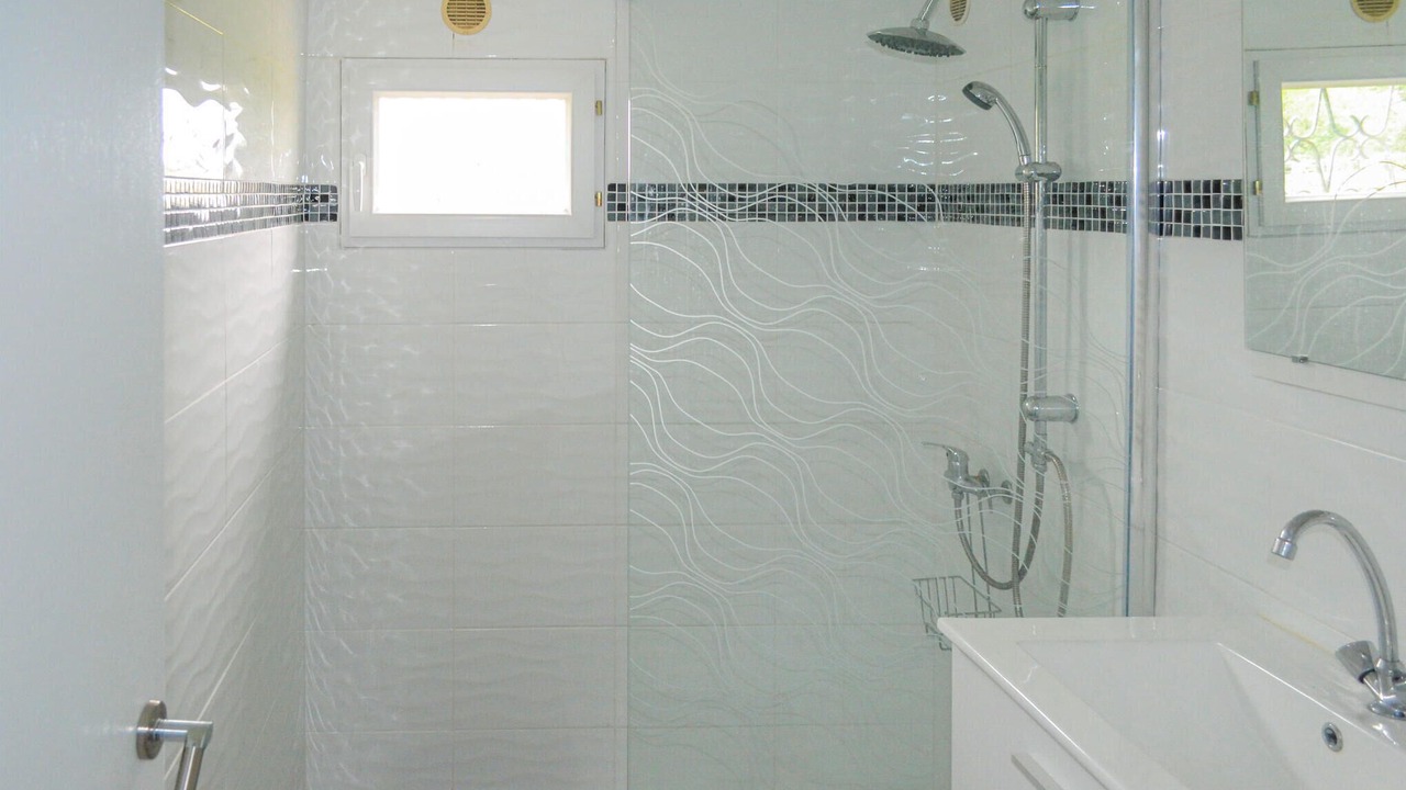 Photo of Bathroom in Langon