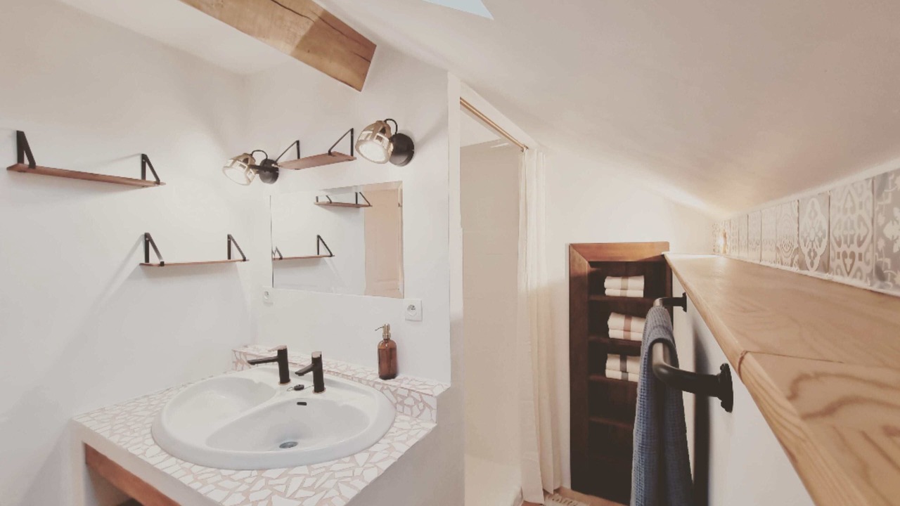 Photo of Bathroom in Sainte-Foy-de-Belves