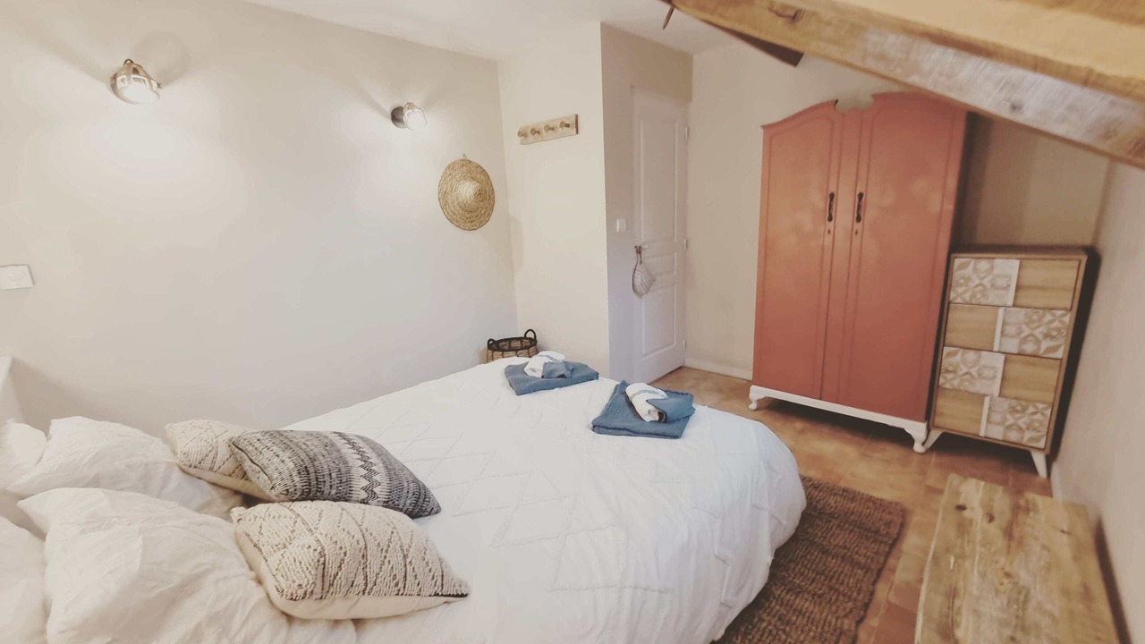 Photo of Bedroom in Sainte-Foy-de-Belves