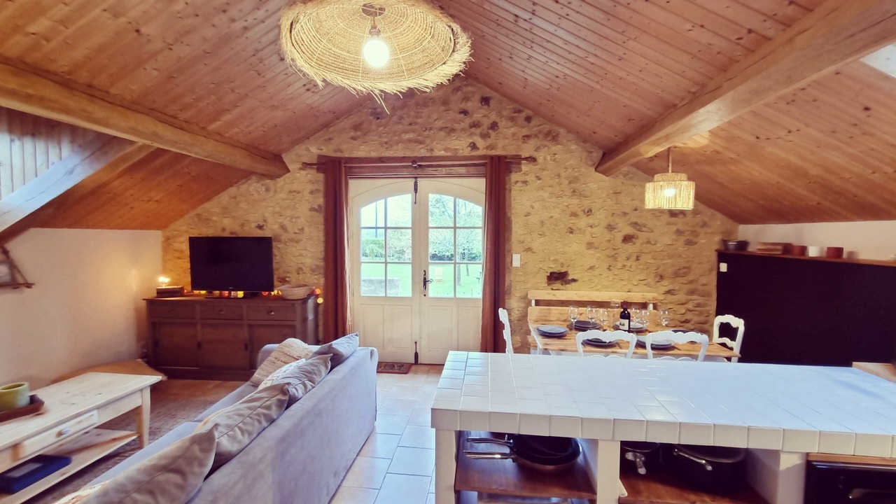 Photo of Livingroom in Sainte-Foy-de-Belves