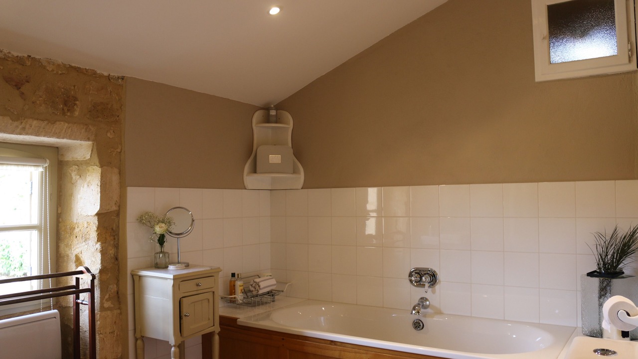 Photo of Bathroom in Pontours