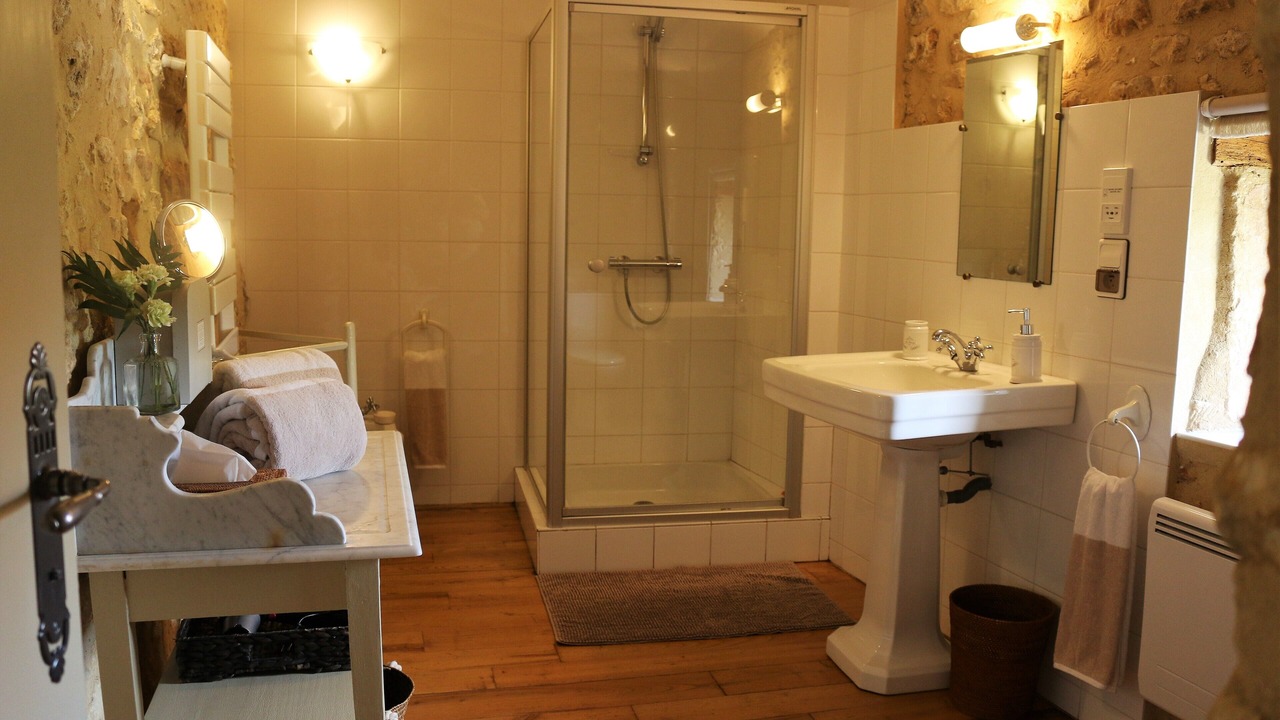 Photo of Bathroom in Pontours