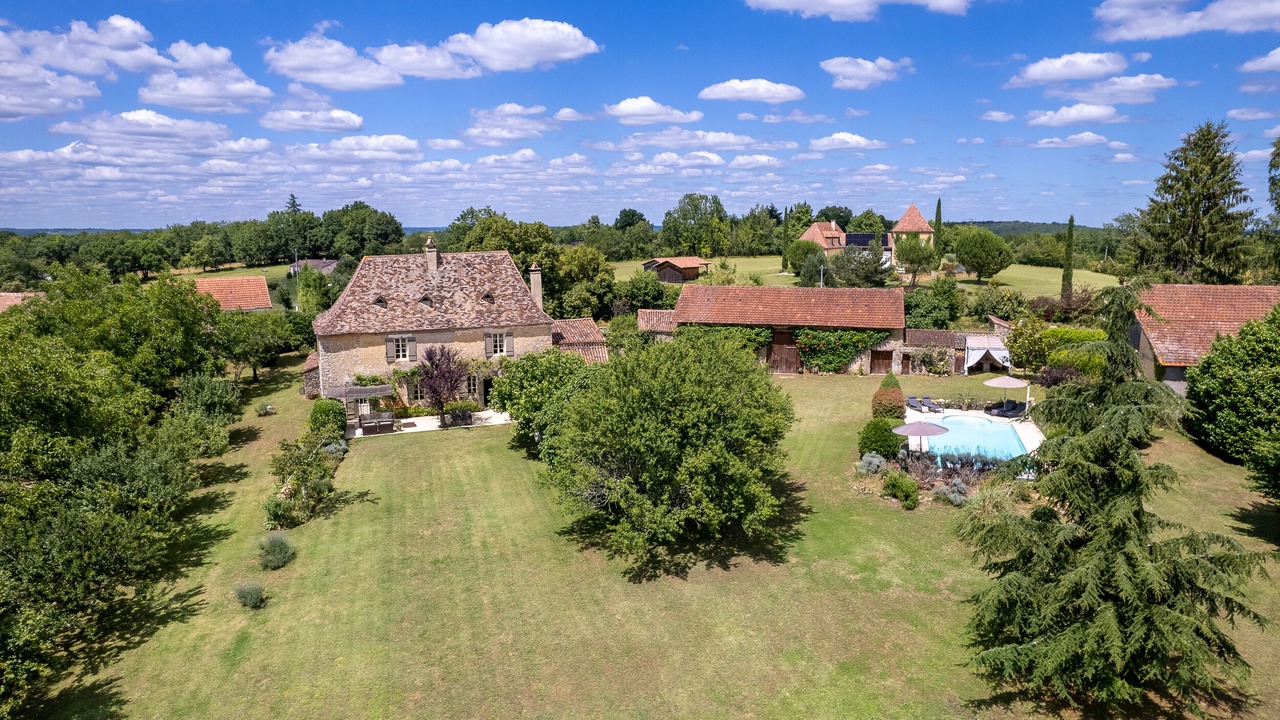 Photo of Outdoor in Pontours