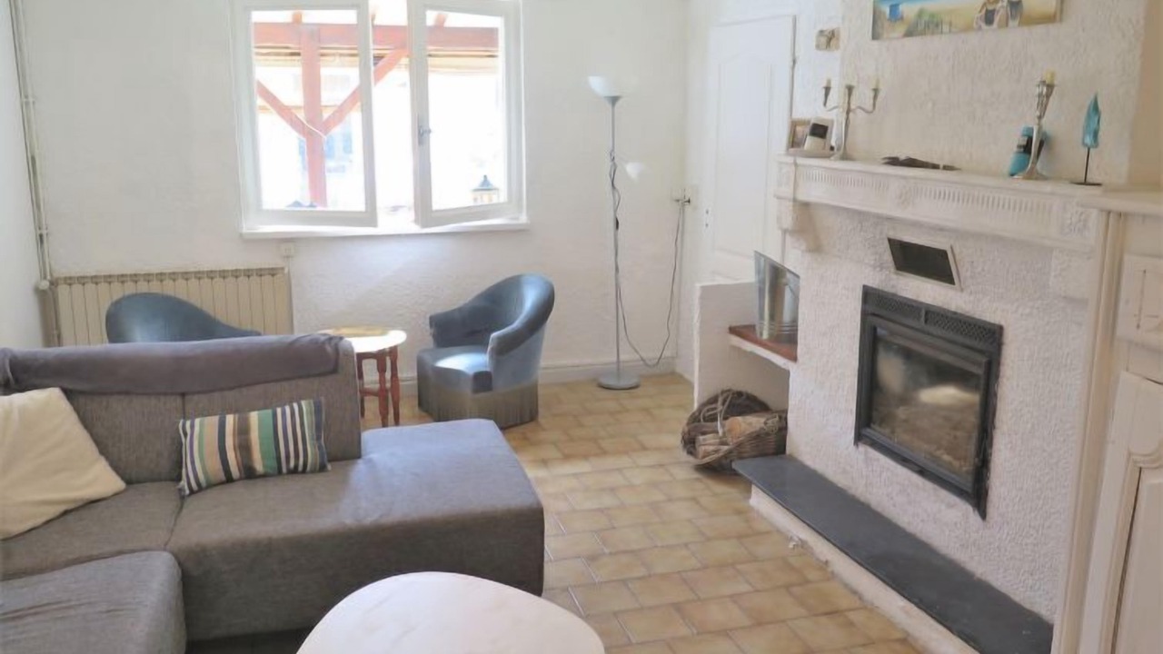 Photo of Livingroom in Begadan