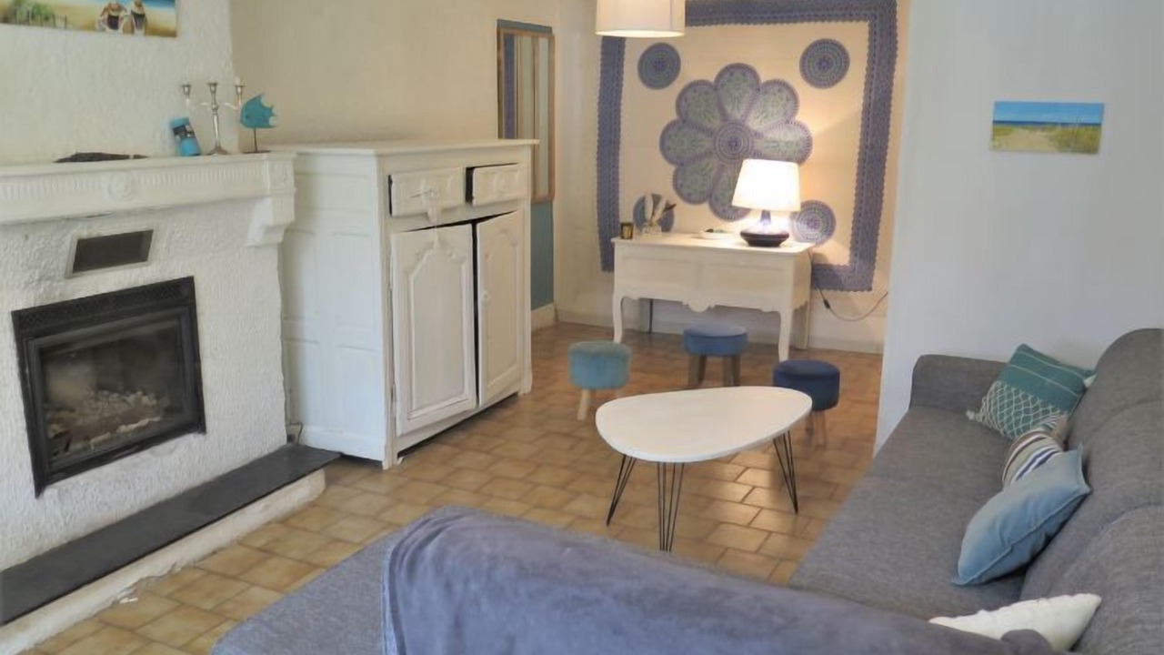 Photo of Livingroom in Begadan