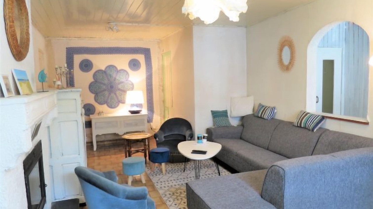 Photo of Livingroom in Begadan
