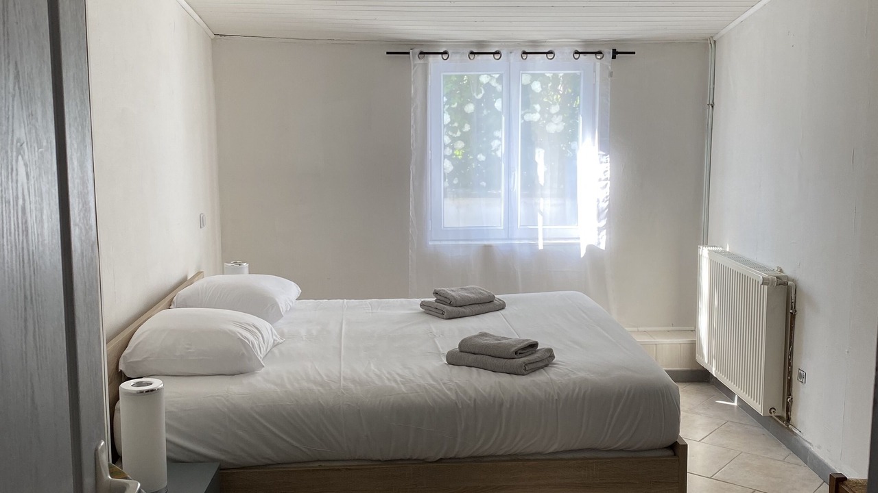 Photo of Bedroom in Saint-Savinien