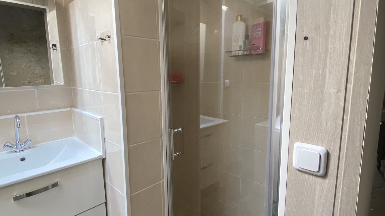 Photo of Bathroom in Saint-Savinien