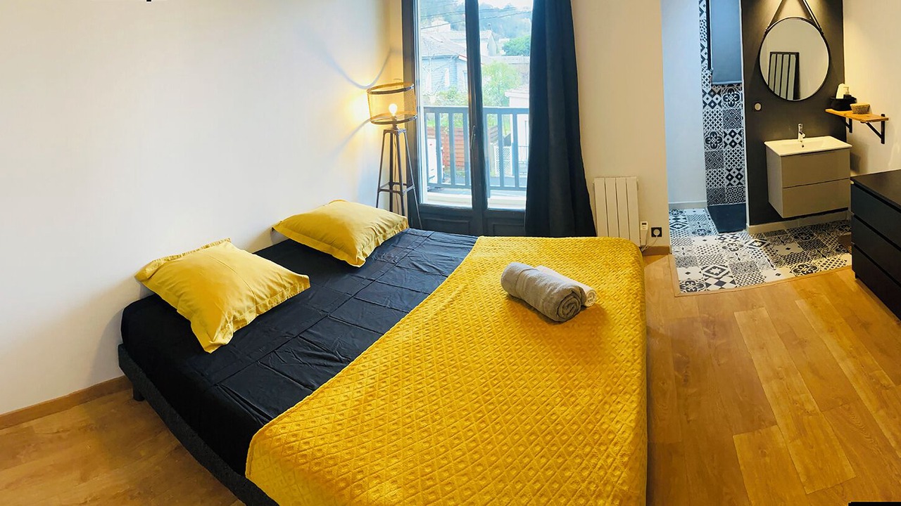 Photo of Bedroom in Cenon