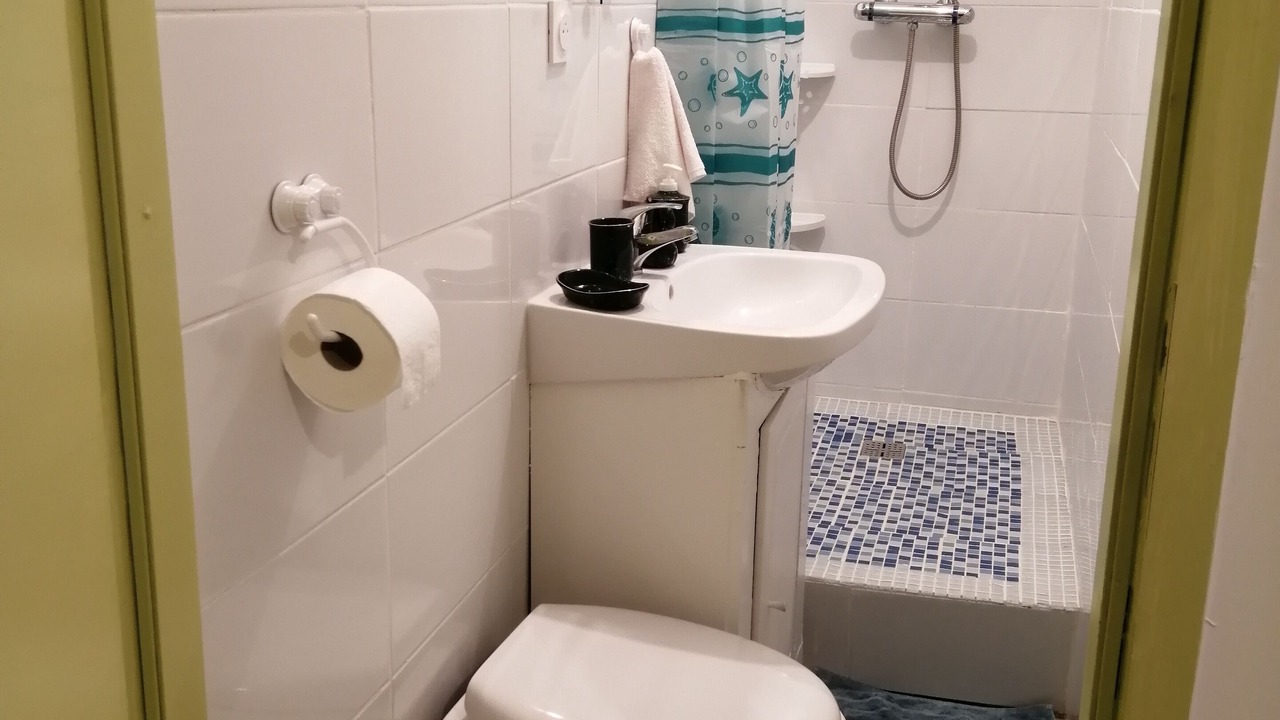 Photo of Bathroom in Croignon