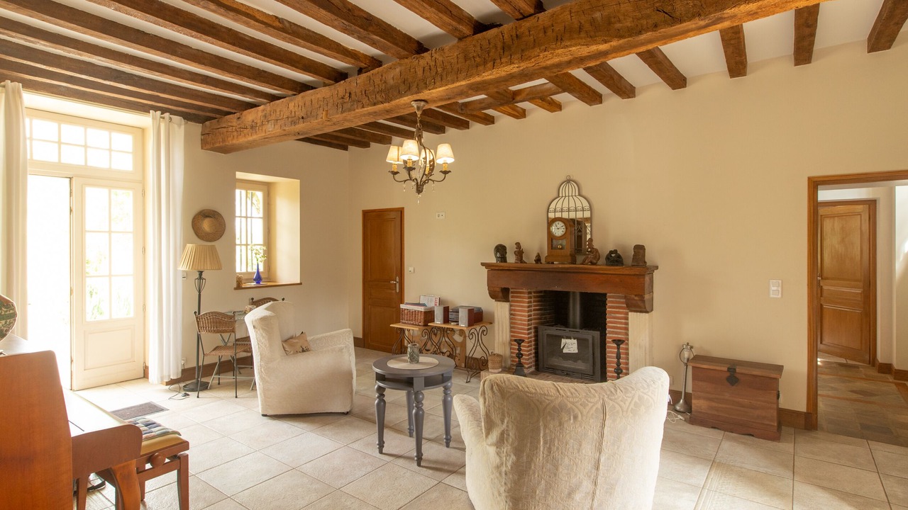 Photo of Livingroom in Pressac