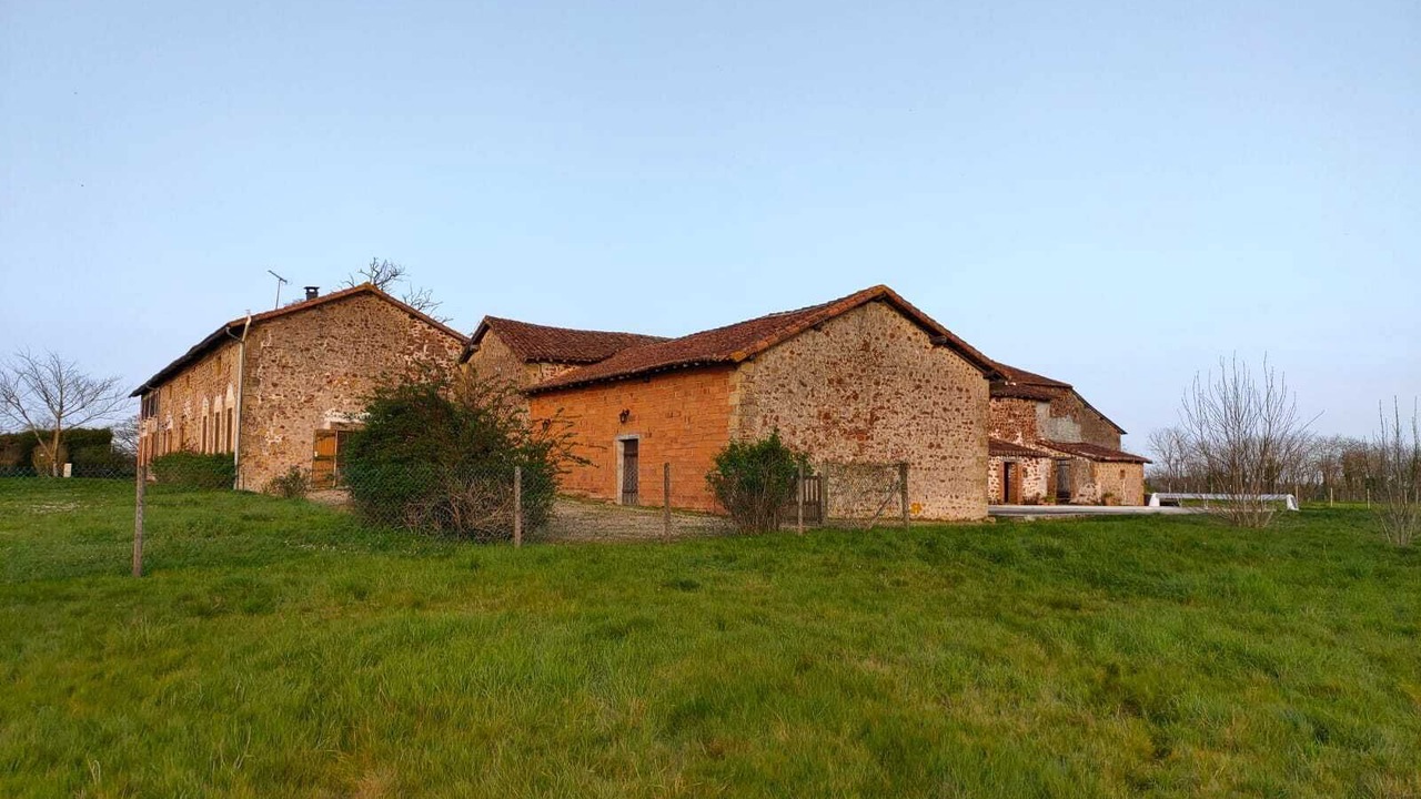 Photo of Outdoor in Availles-Limouzine