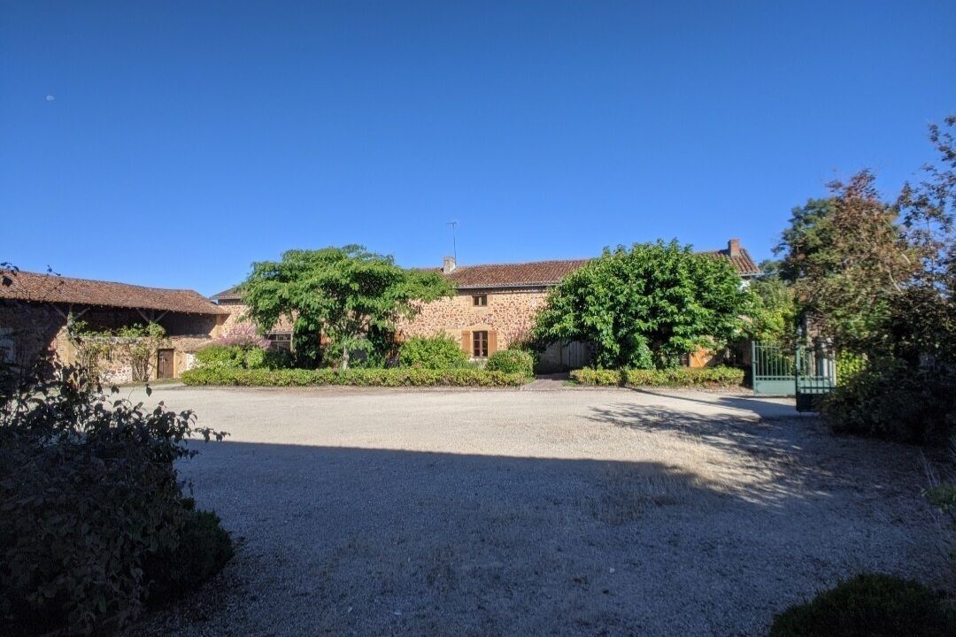 Photo of Outdoor in Availles-Limouzine