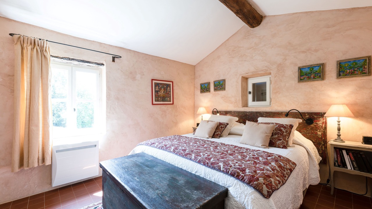 Photo of Bedroom in L'Isle-sur-la-Sorgue