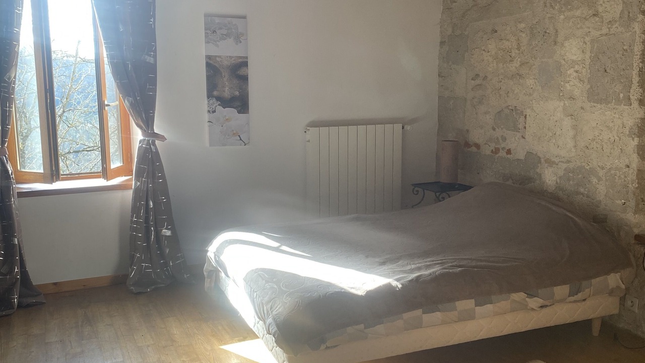 Photo of Bedroom in Clermont-Dessous