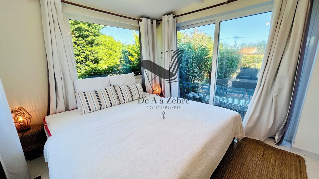 Photo of Bedroom in Port-des-Barques